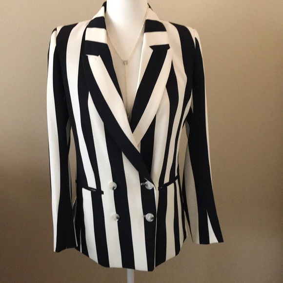 H & M Jackets & Blazers - Striped Blazer!!💖🌟💖